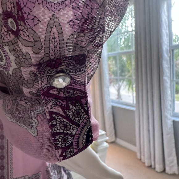 SIZE LARGE - SHEER PURPLE PAISLEY BUTTON DOWN BLOUSE - Picture 4 of 6
